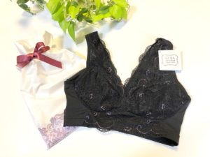 LUNAナチュラルアップナイトブラ・パッケージ