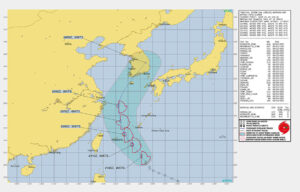 台風12号米軍進路図8/21